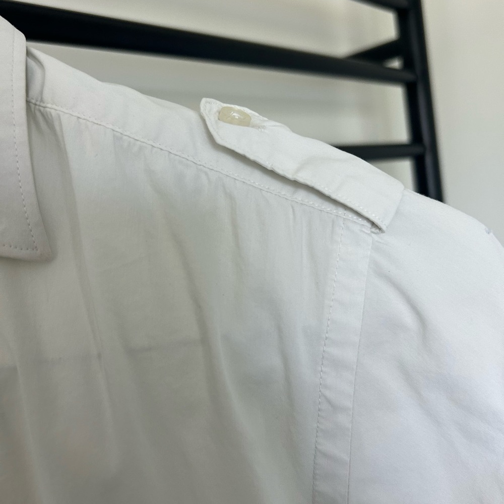 White collared short sleeve Zara Shirt with epaulettes l double breasted pockets - Picture 2 of 6